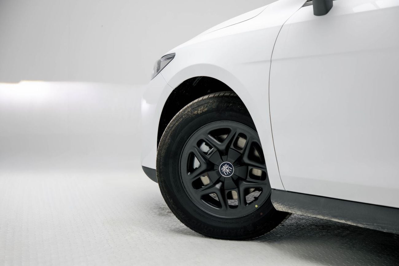 بي واي دي كين بلاس DM-i Progressive 1.5L - White Inside Black | Export Only