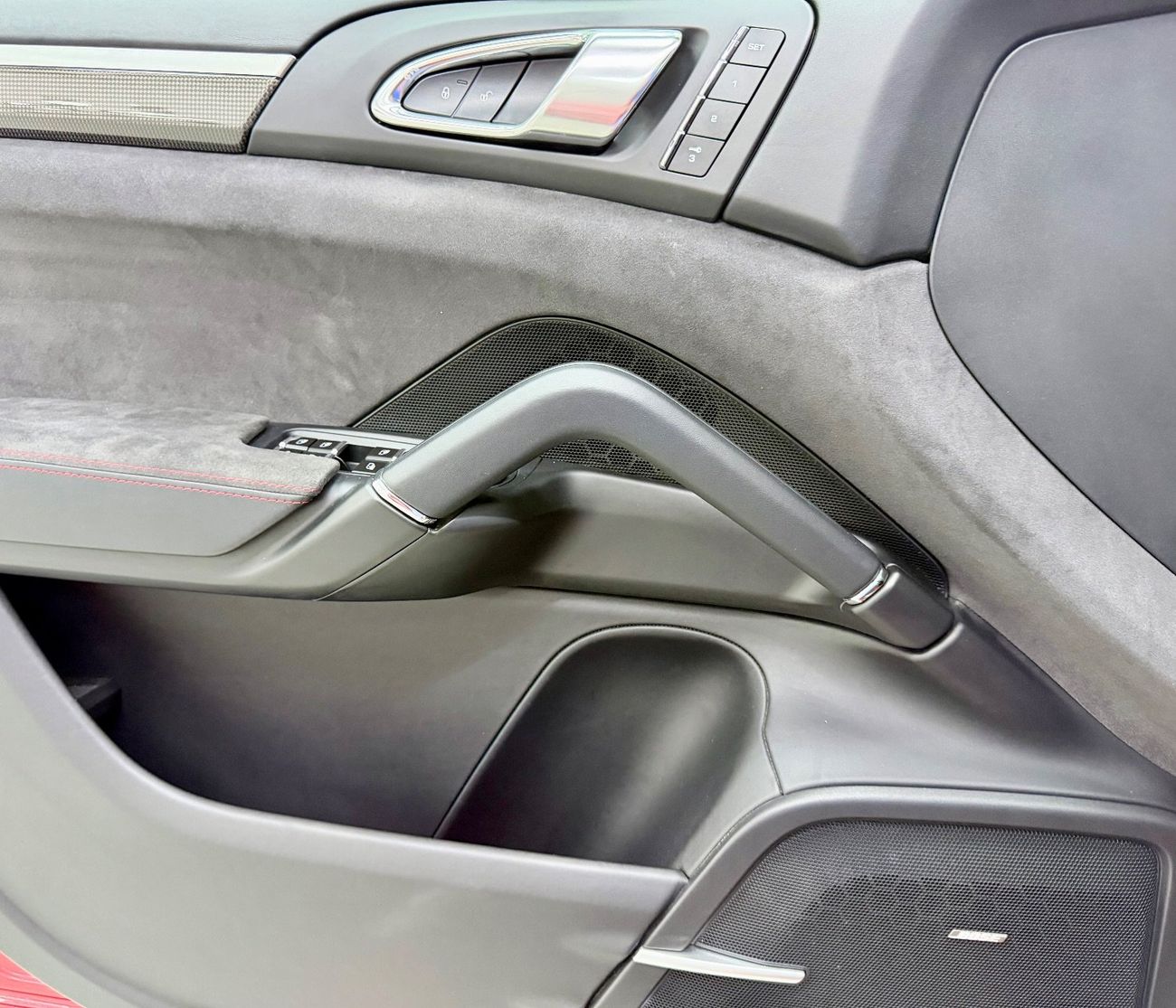 Porsche Cayenne GTS 4.8L