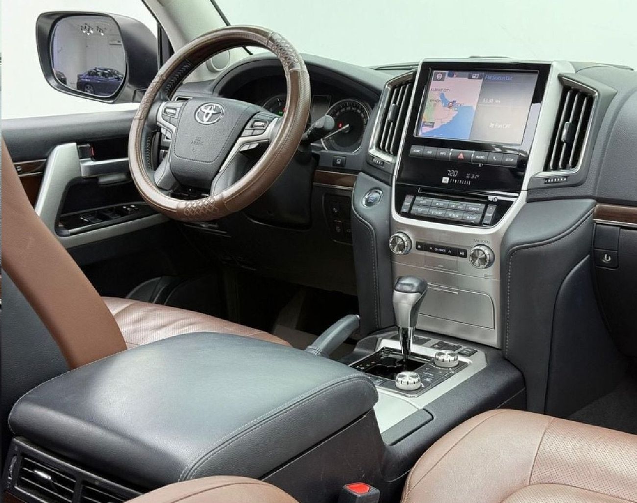 تويوتا لاند كروزر 