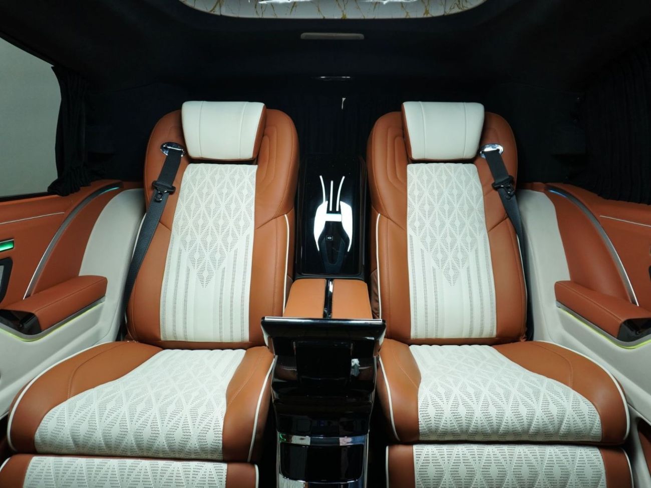 Mercedes-Benz V 250 5,864 PM I 3 Years warranty and Service I Brand New I High Roof