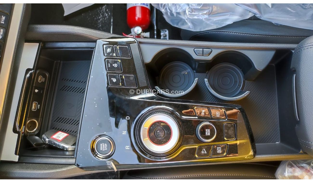 Kia Sportage HI ( i ) 4X2 FWD , 1.6L gasoline,, 4V ,,176 HP  White color 2023