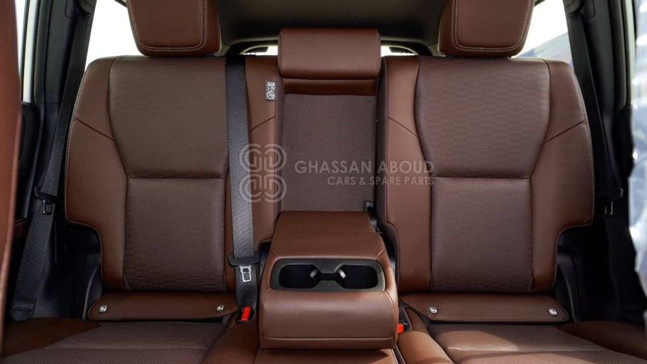 تويوتا برادو Adventure Mono Tone 2.4T