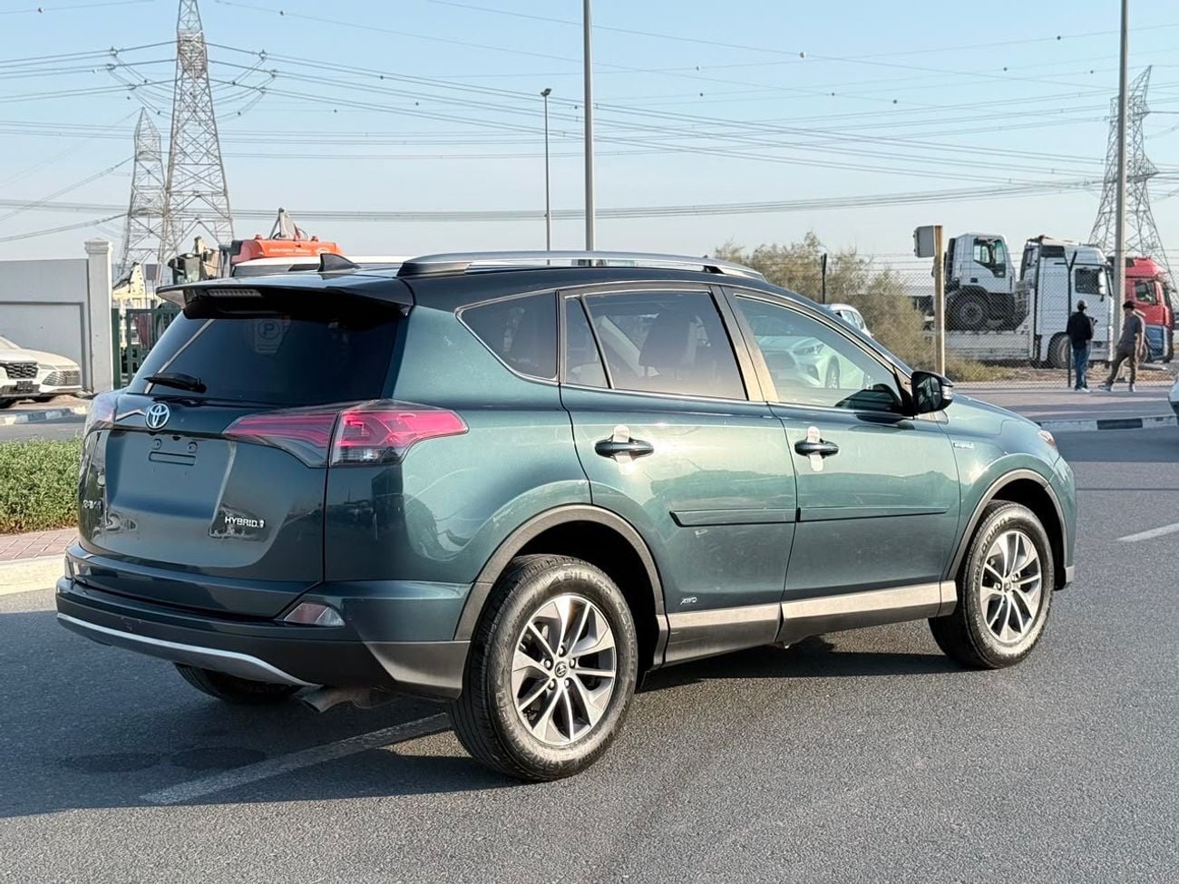 Toyota RAV4 2018 model LE hybrid