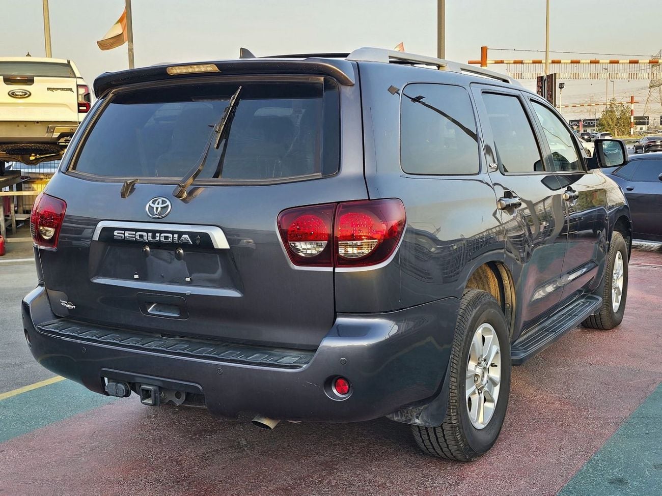 Toyota Sequoia SR5 2021 USA specs