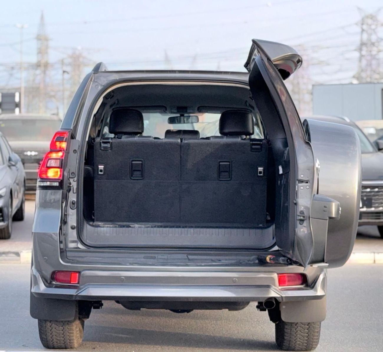 Toyota Prado Toyota prado 2016 upgrade 2023 2.8L v4 Diesel Engine Colour Grey push start Transmission Automatic I