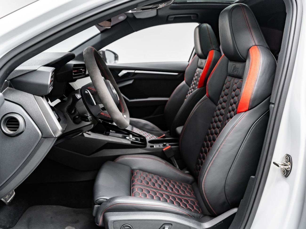 أودي RS3 TFSI quattro 2.5L Sedan