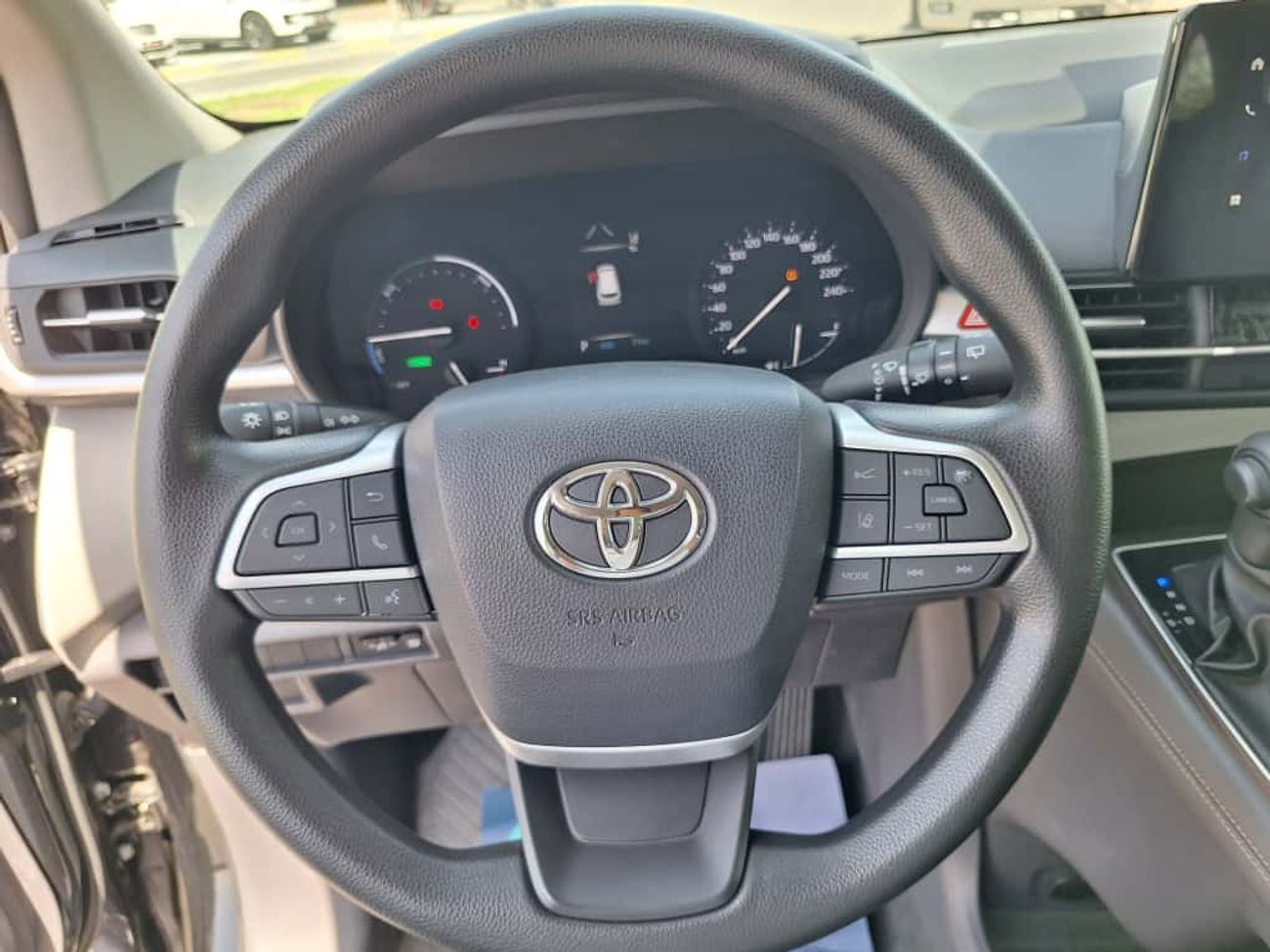 Toyota Granvia TOYOTA GRANVIA 2.5L HYBRID 7 SEATER