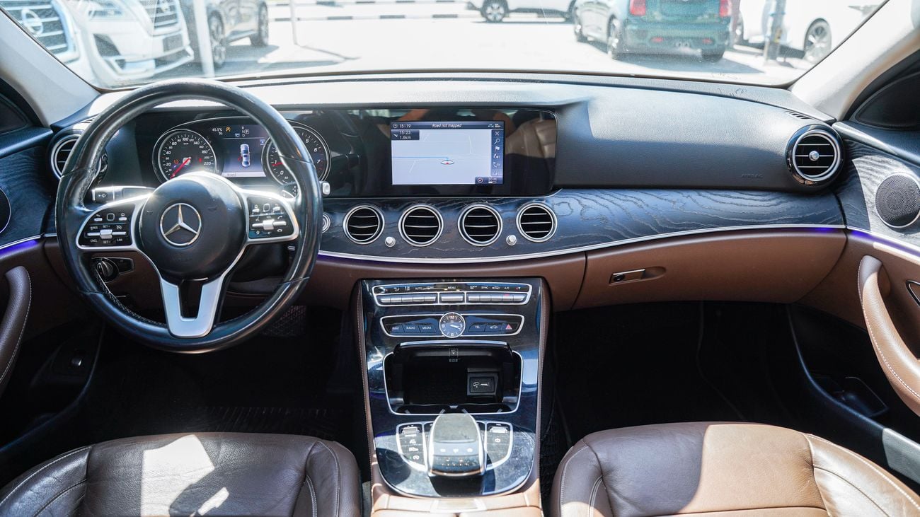 مرسيدس بنز E300
