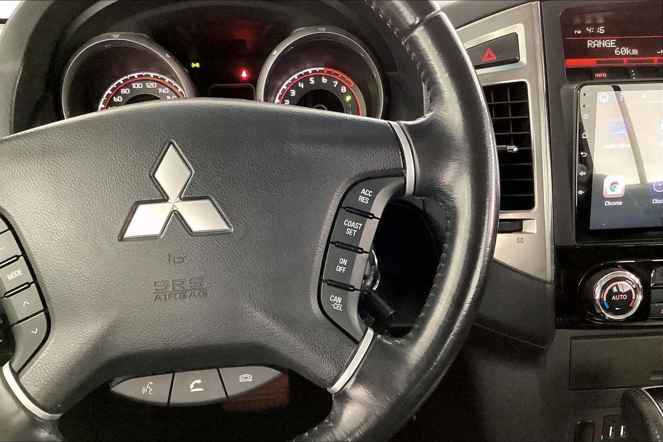 ميتسوبيشي باجيرو GLS Highline | National Day Celebration | شامل الضمان | 0 ﺪﻔﻋﺓ ﺃﻮﻟﻯ