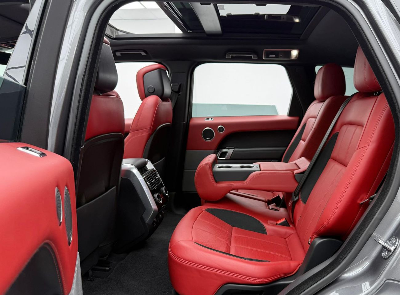 لاند روفر رينج روفر سبورت HSE 3.0L (340 HP) 2018 Range Rover Sport HSE Dynamic, Warranty, 2026 RR Service Pack, Fully Loaded,