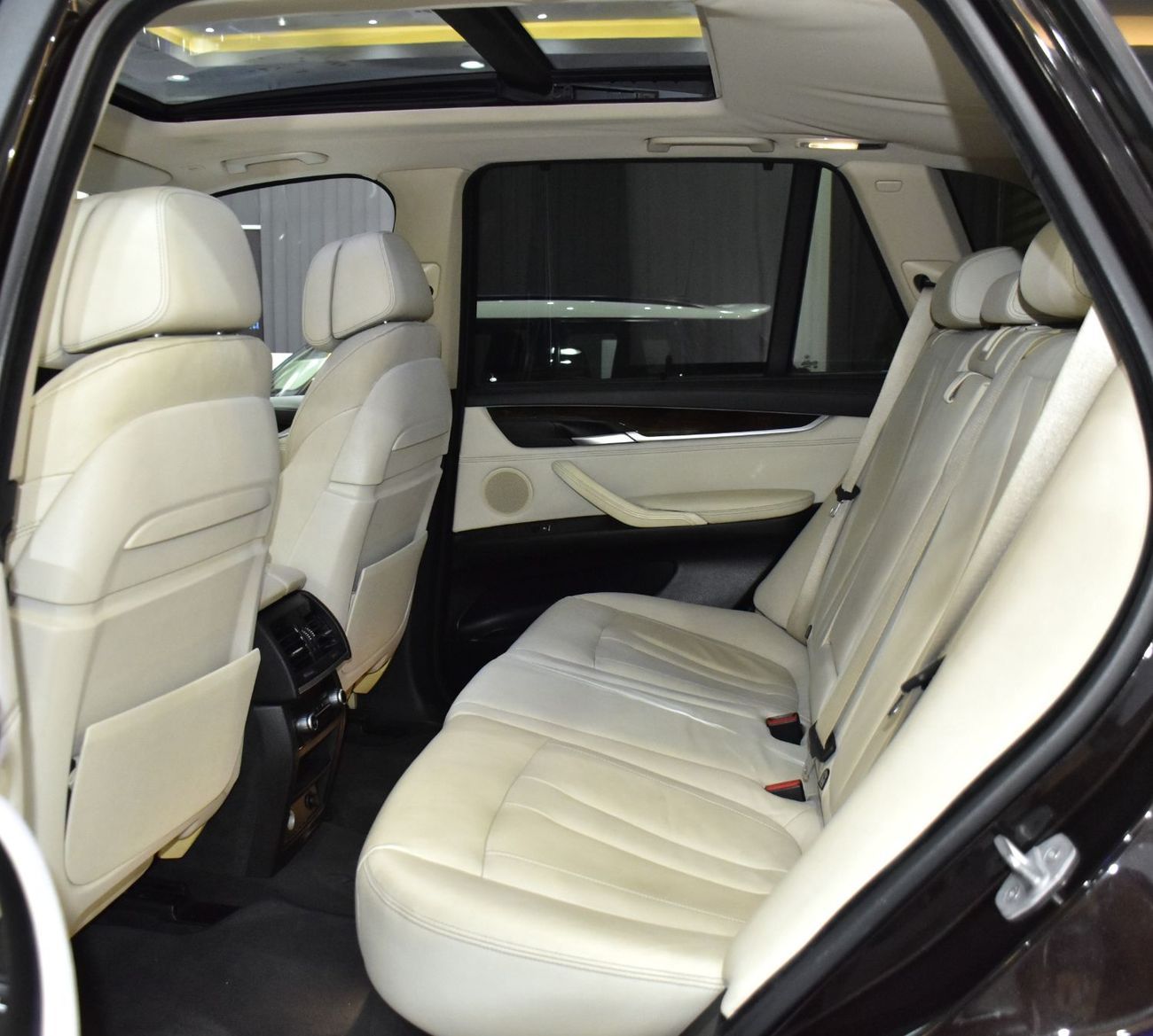 بي أم دبليو X5 EXCELLENT DEAL for our BMW X5 xDrive50i ( 2014 Model ) in Brown Color GCC Specs