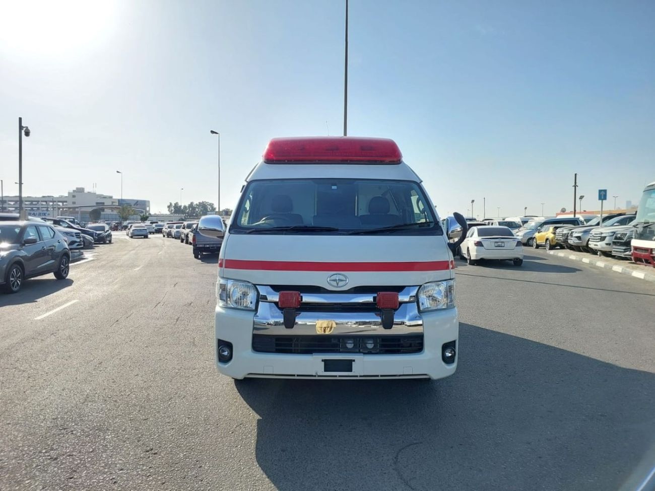 Toyota Hiace TOYOTA HIACE VAN AMBULANCE RHD 2015 MODEL 2.7 L PETROL AUTOMATIC(PM15323)