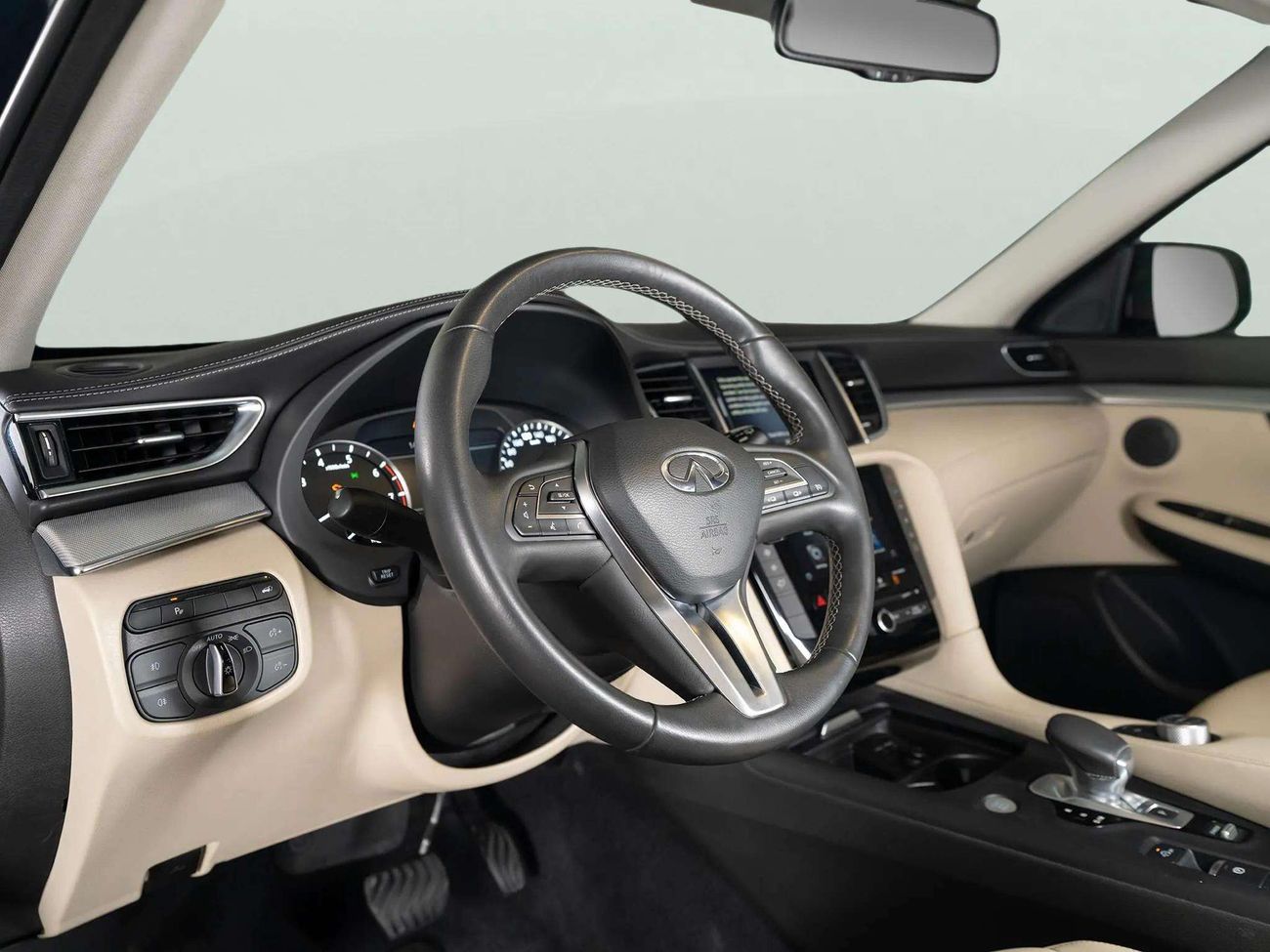 إنفينيتي QX50 LUXE 2.0