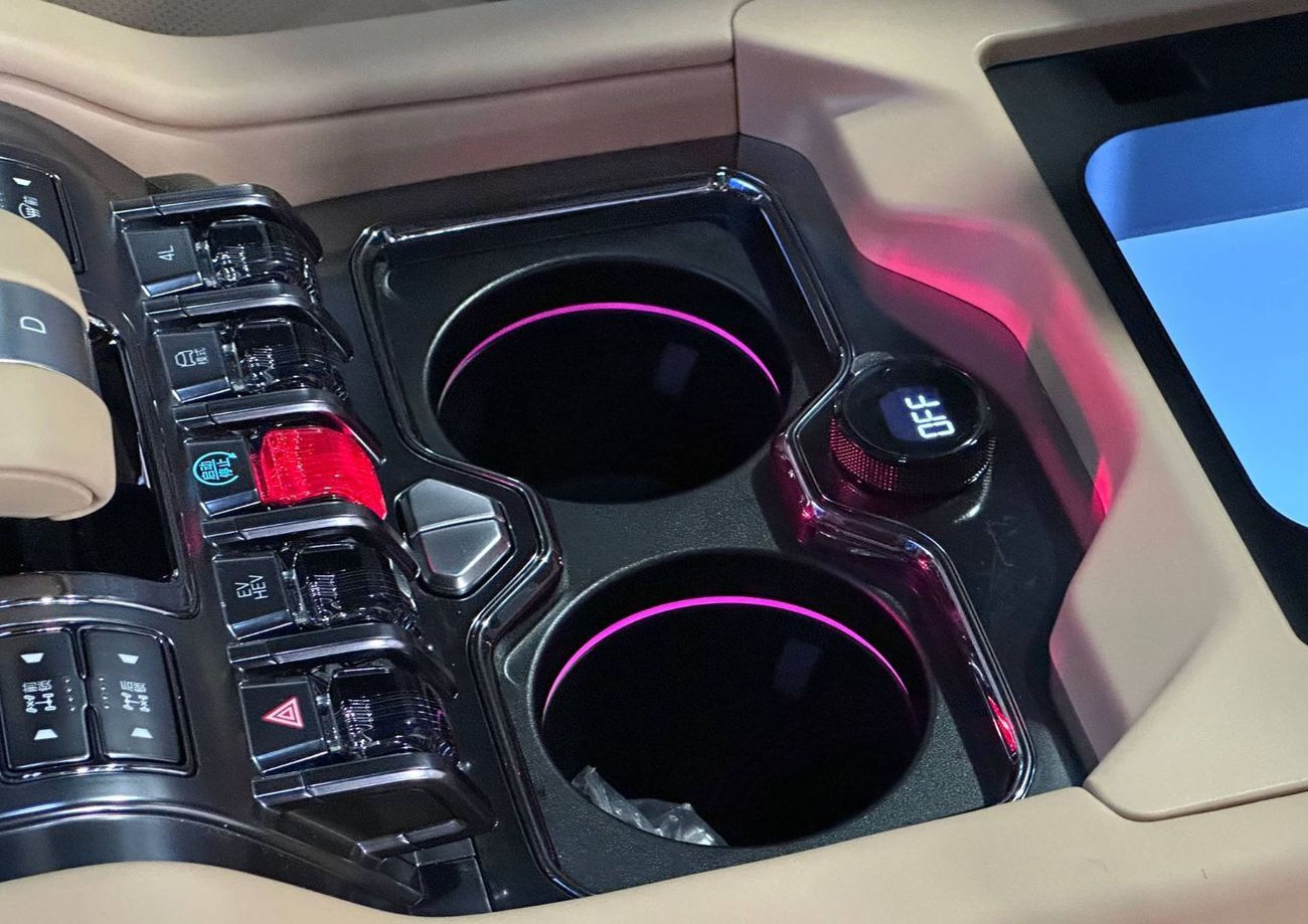 BYD Leopard 8 Smart and Brave Flagship Edition (7 Seats)