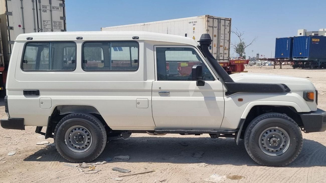Toyota Land Cruiser 70 LC 78 HARDTOP 4.0L MT 78 V6 4.0L Petrol AT 2025YM