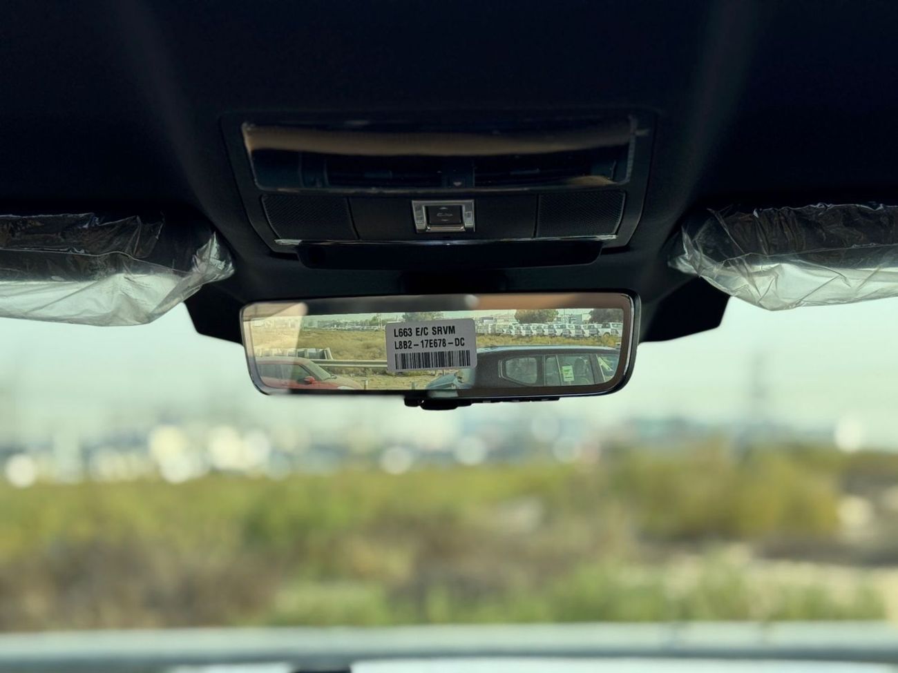 لاند روفر ديفندر Land Rover Defender P400 X-Dynamic SE 2025 2DOORS