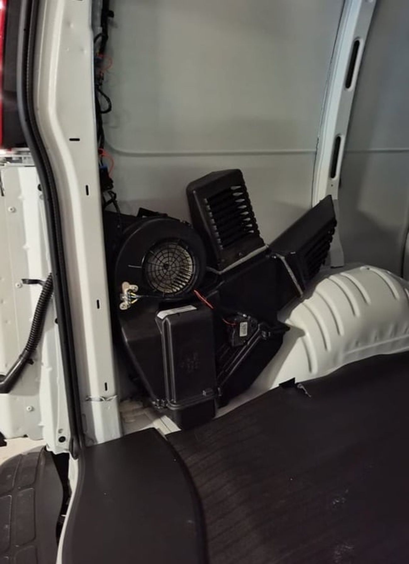 جي أم سي سافانا GMC Savana Van Long Wheel