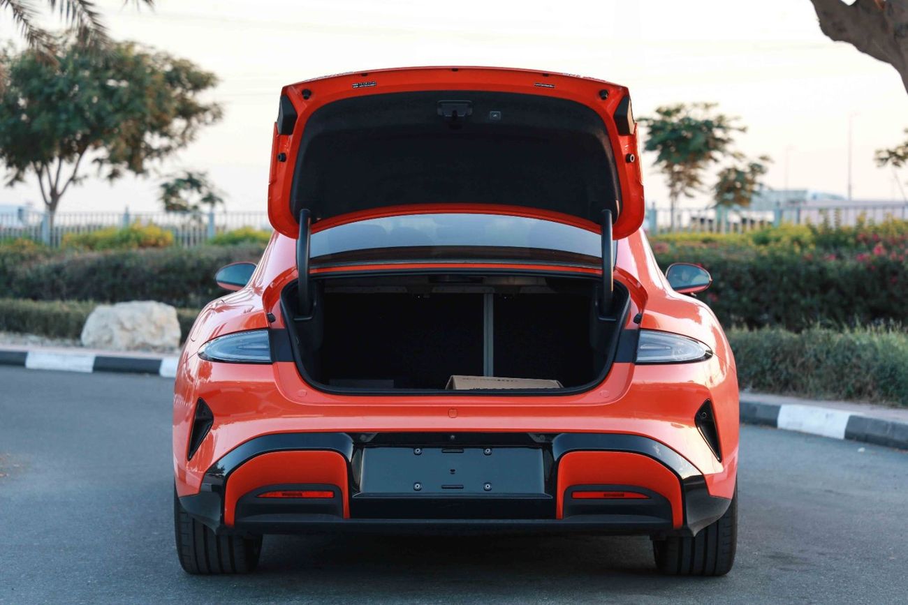 Xiaomi SU7 2024 XIAOMI SU7 MAX - Orange inside Grey