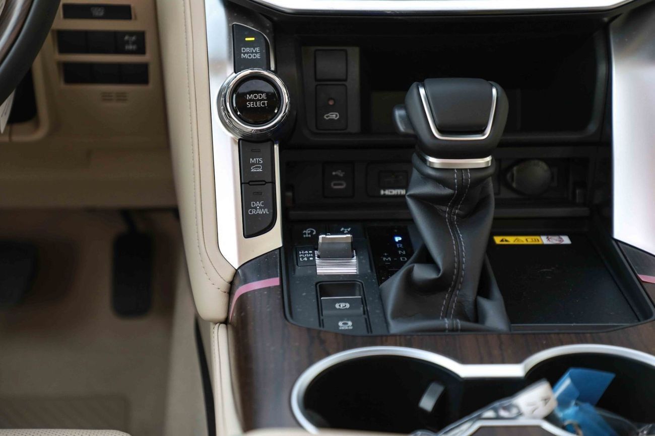 Toyota Land Cruiser 2025 TOYOTA LC300 GXR 3.5 - WHITE PEARL inside BEIGE | Export Only