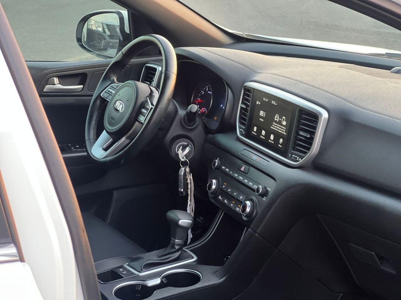 Kia Sportage 2021  Kia  Sportage Mioption-Rear Camara -2.4L-V4- Leather Seat -  2 Key -