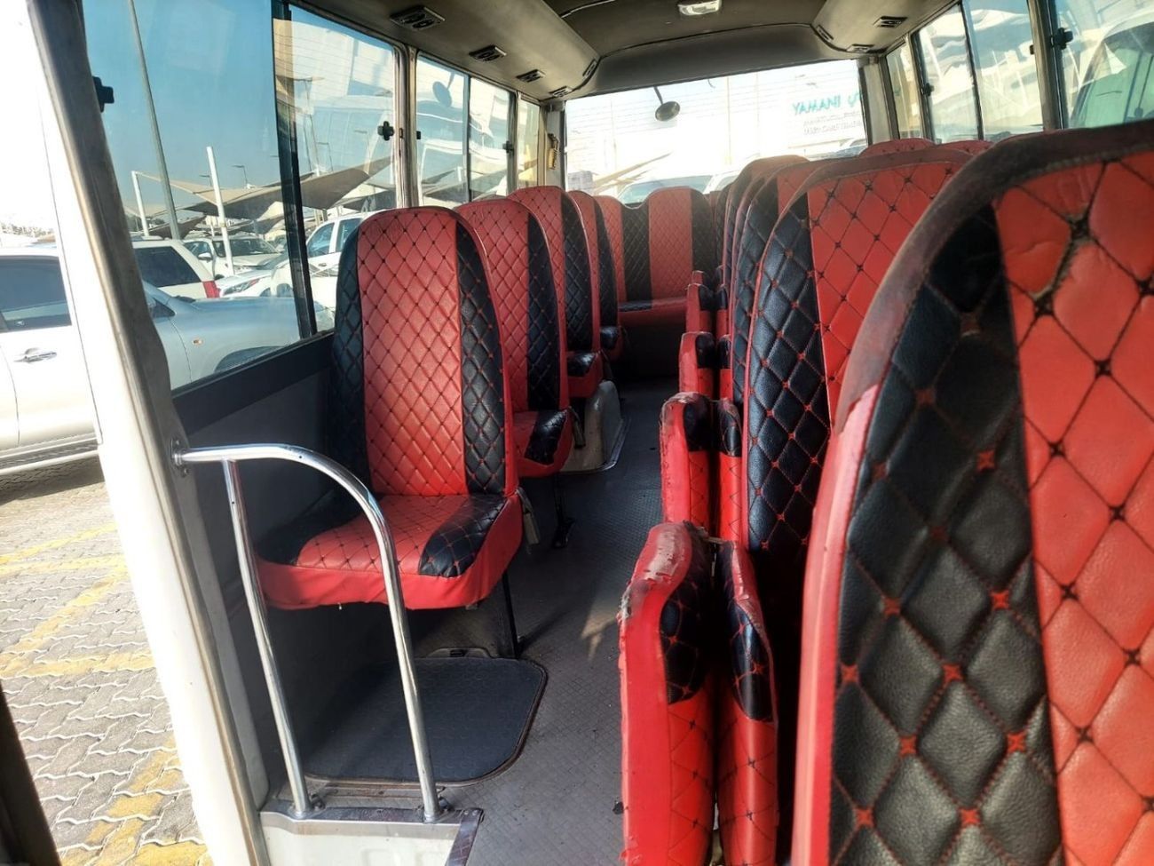 تويوتا كوستر 4.2L DIESEL 22 SEATER MANUAL TRANSMISSION