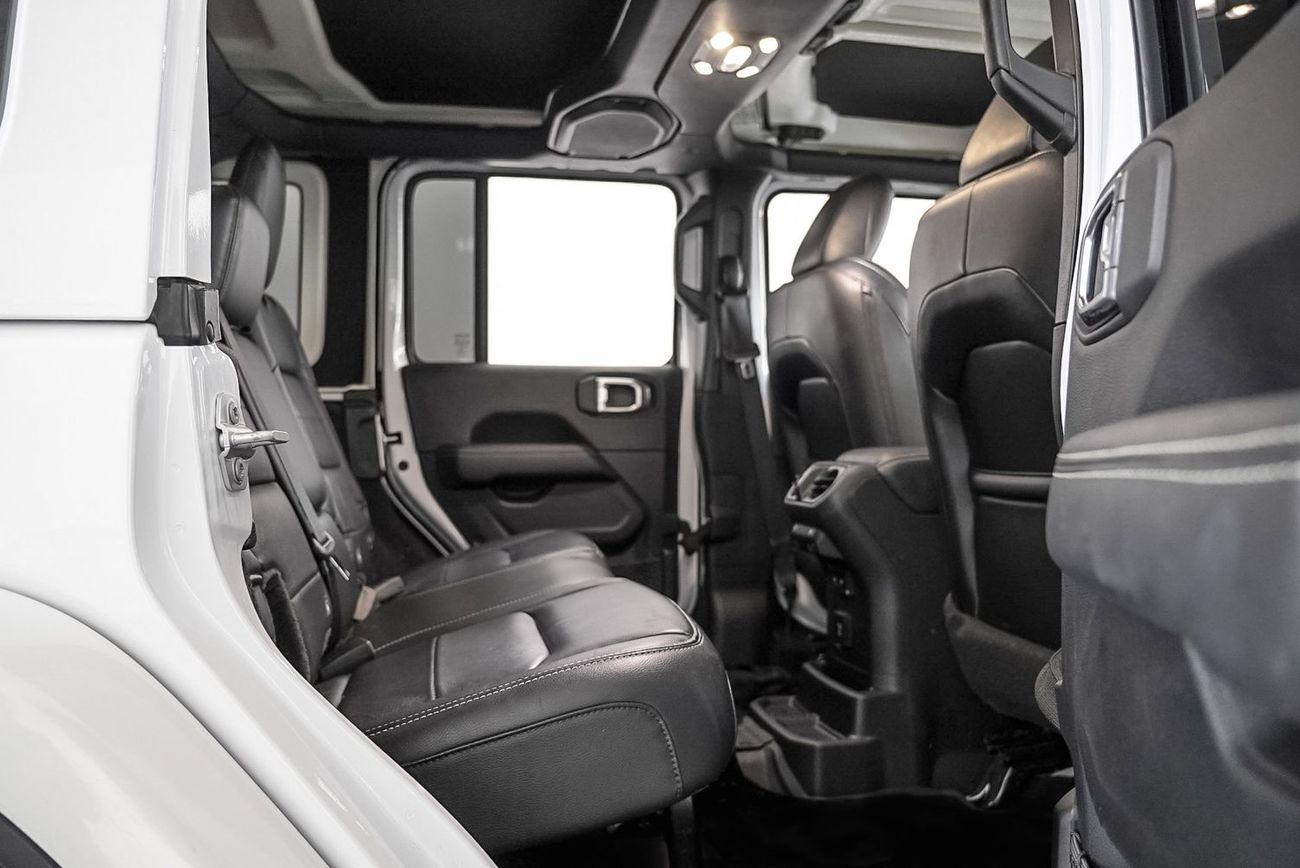 Jeep Wrangler Sahara 3.6L A/T (5 Seater)