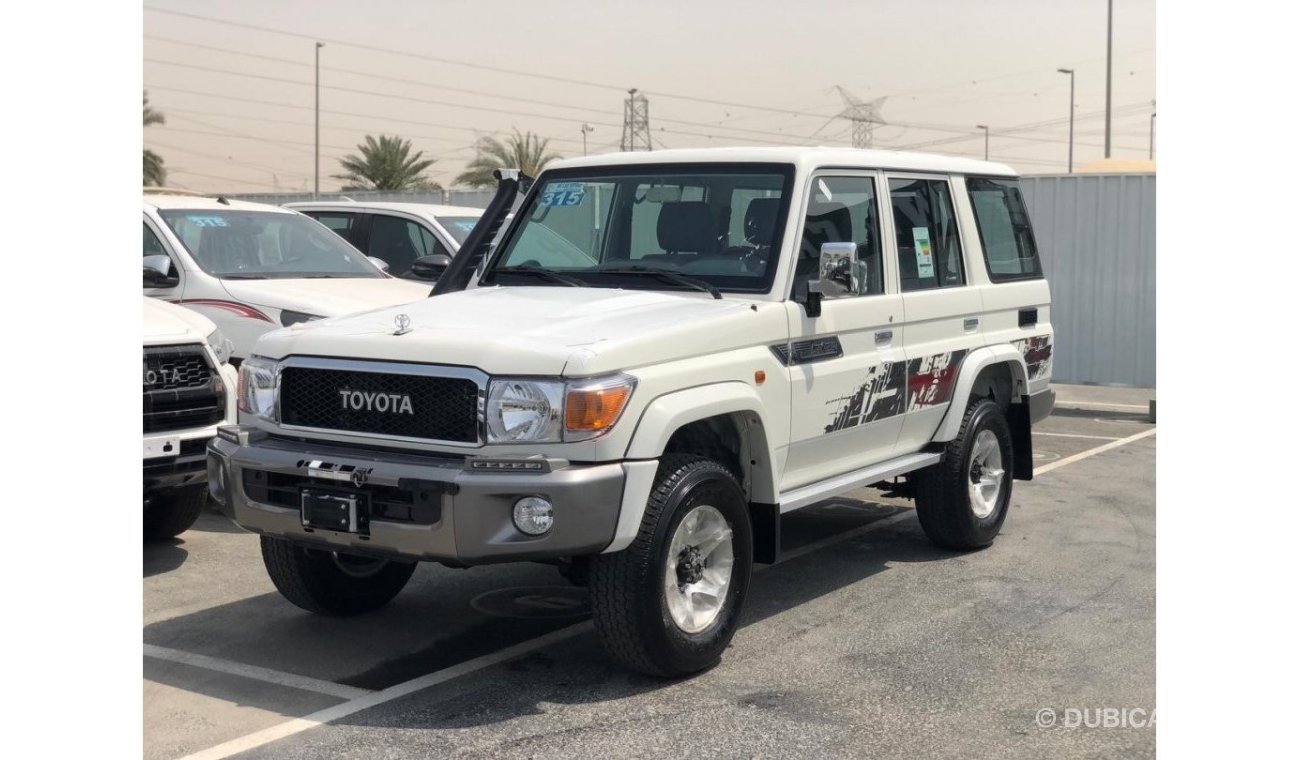 Toyota Land Cruiser Hard Top 76 HT 5DR