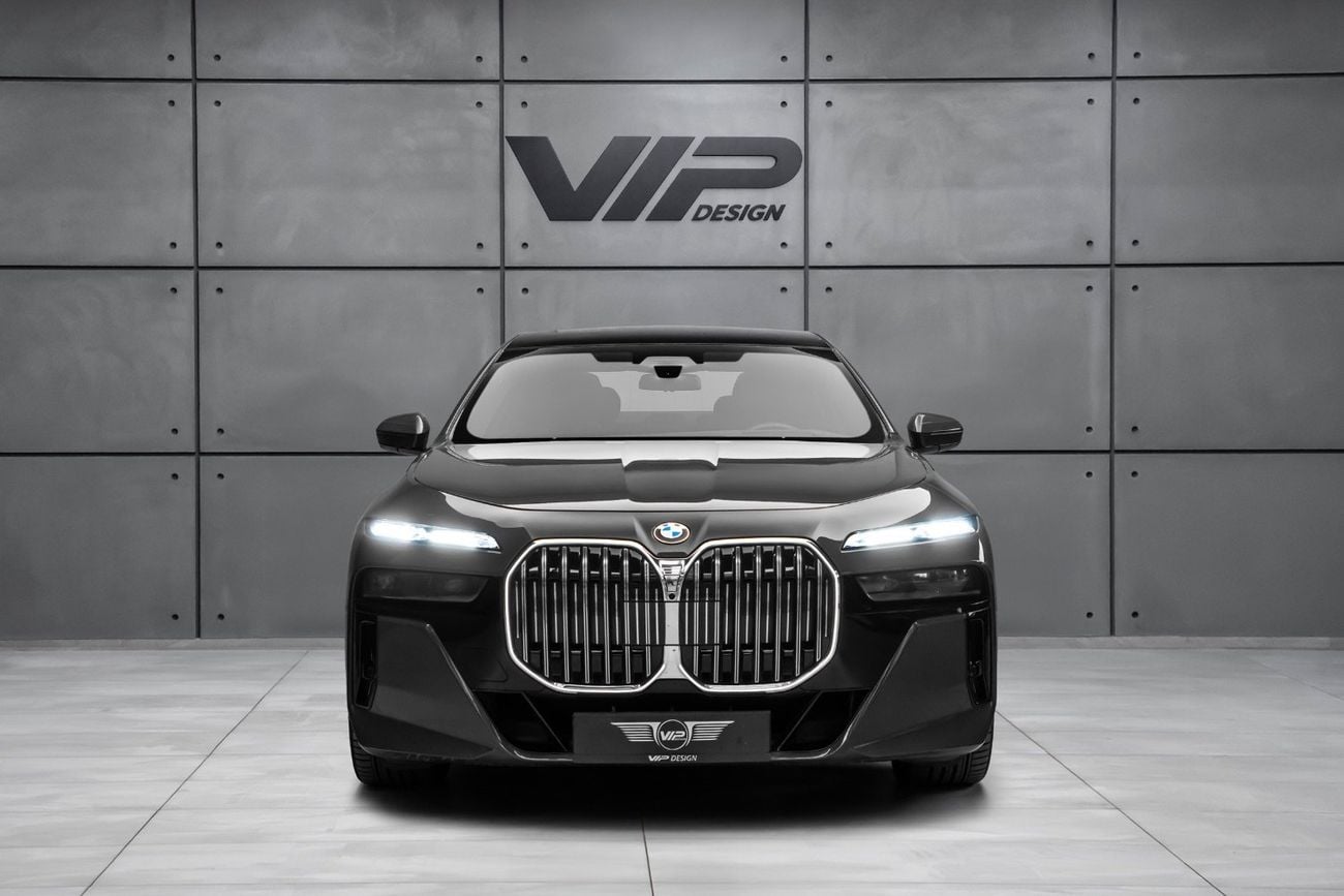 بي أم دبليو 740i LUXURY PURE EXCELLENCE
