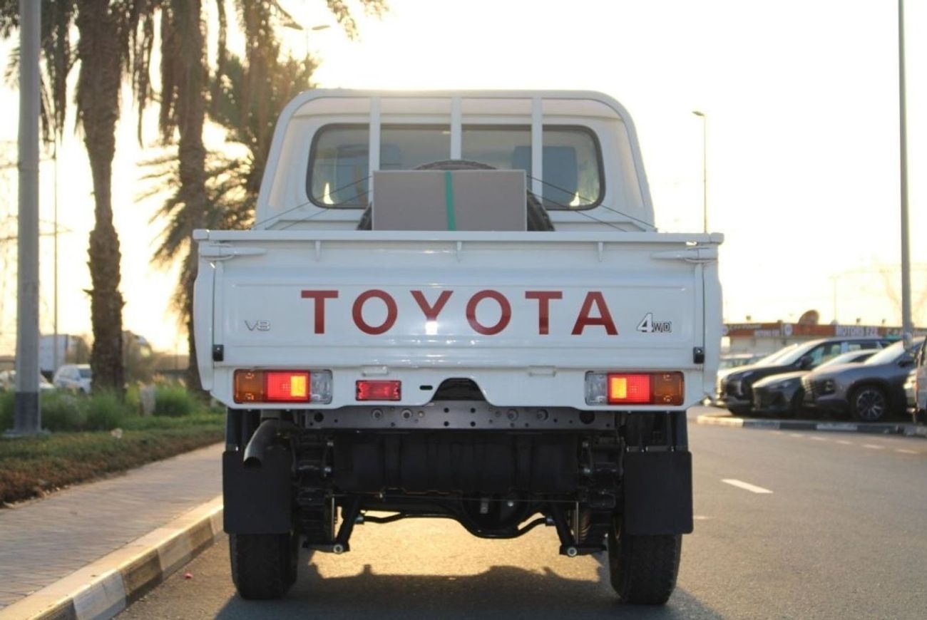 تويوتا لاند كروزر بيك آب TOYOTA LANDCRUISER 79 4.5L V8 DIESEL DOUBLE CAB STD MANUAL
