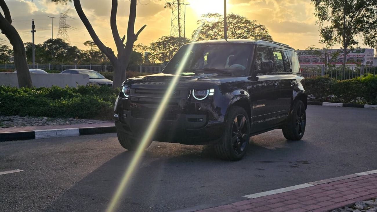 لاند روفر ديفندر LAND ROVAR DEFENDER P400 2026 GCC