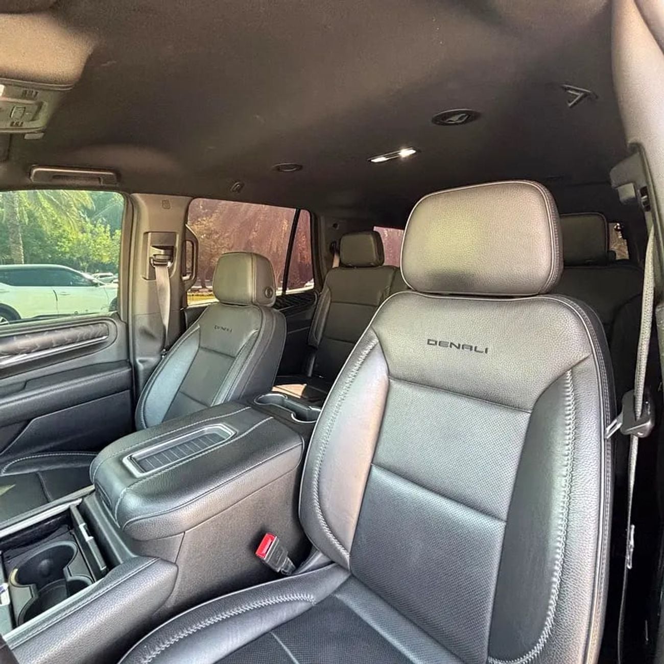 GMC Yukon Denali 6.2L Denali