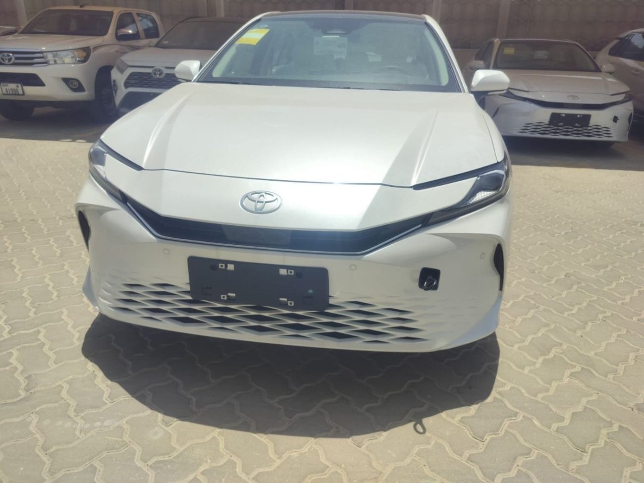 تويوتا كامري Toyota Camry 2025 Twin Engine 2.5HG Premium edition