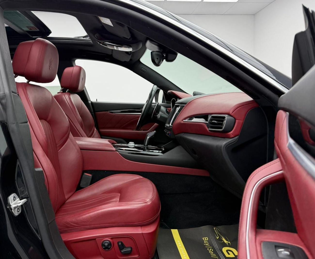 Maserati Levante S 3.0L (430 HP) 2019 Maserati Levante S Q4 ,Maserati Warranty+Service Contract+Full Service History