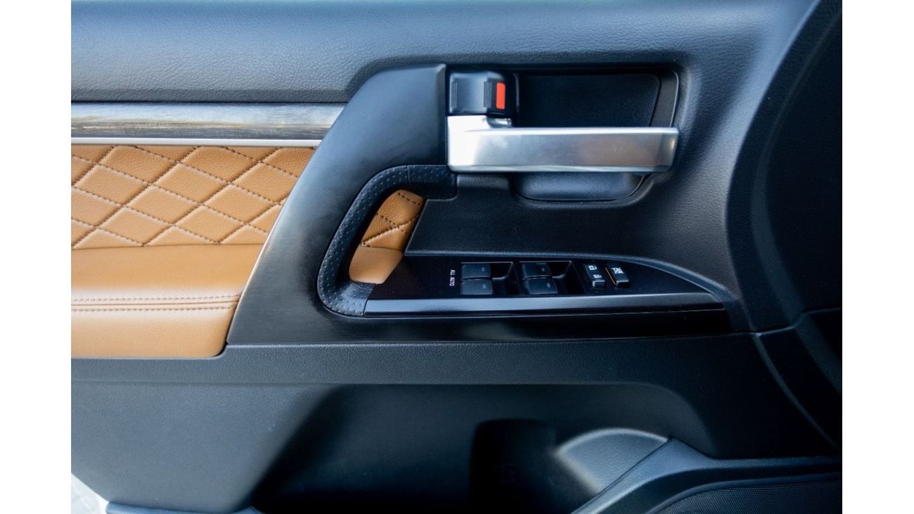 تويوتا لاند كروزر GXR3