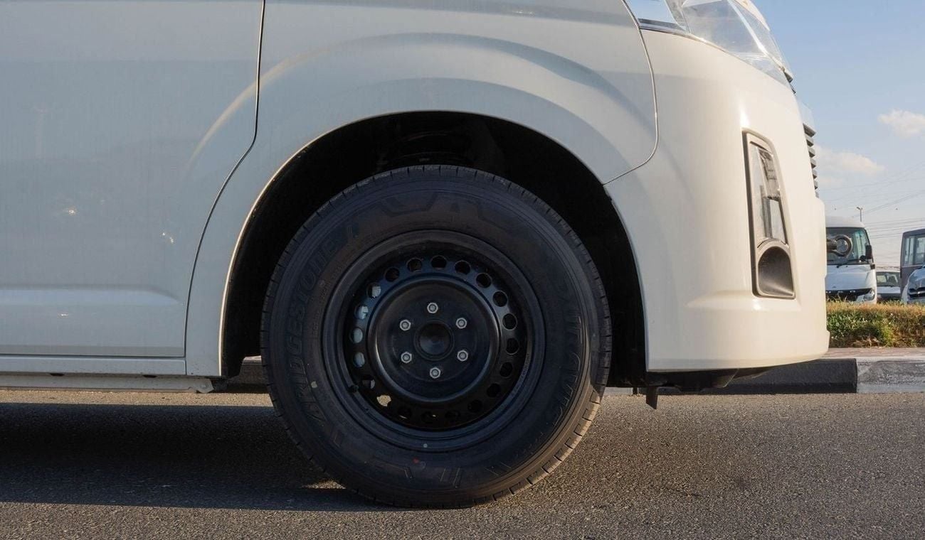 تويوتا هاياس 2025 Toyota Hiace GL 2.8L MT Diesel with Leather Seat
