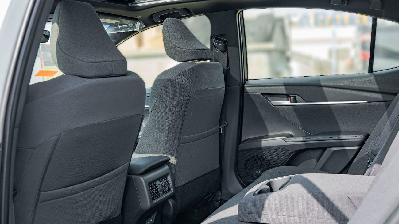 تويوتا كامري 2025 Toyota Camry 2.5L LE Hybrid with panorama roof AT