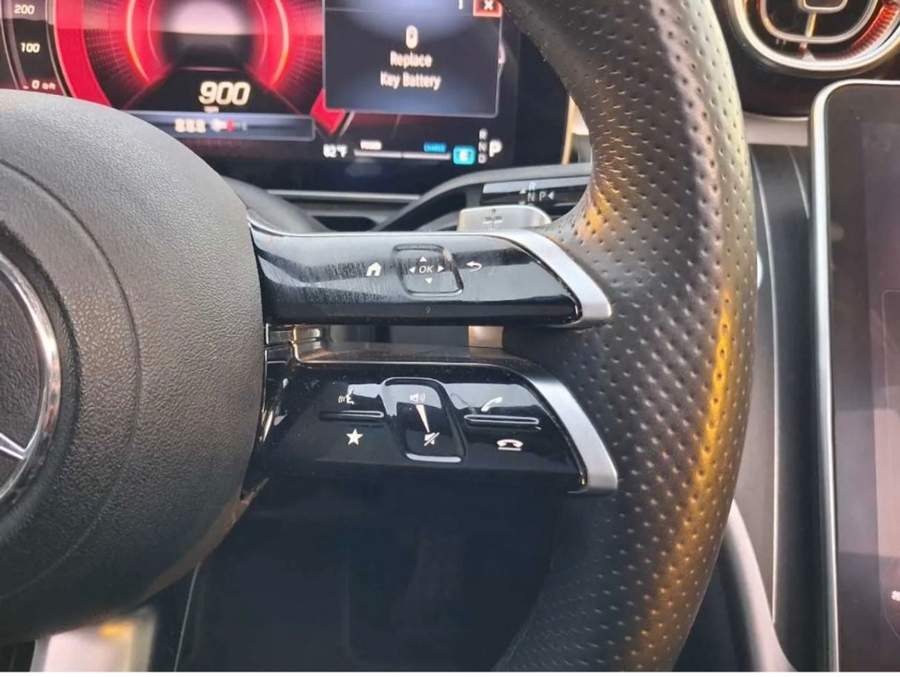 مرسيدس بنز C 300 صالون دفع رباعي