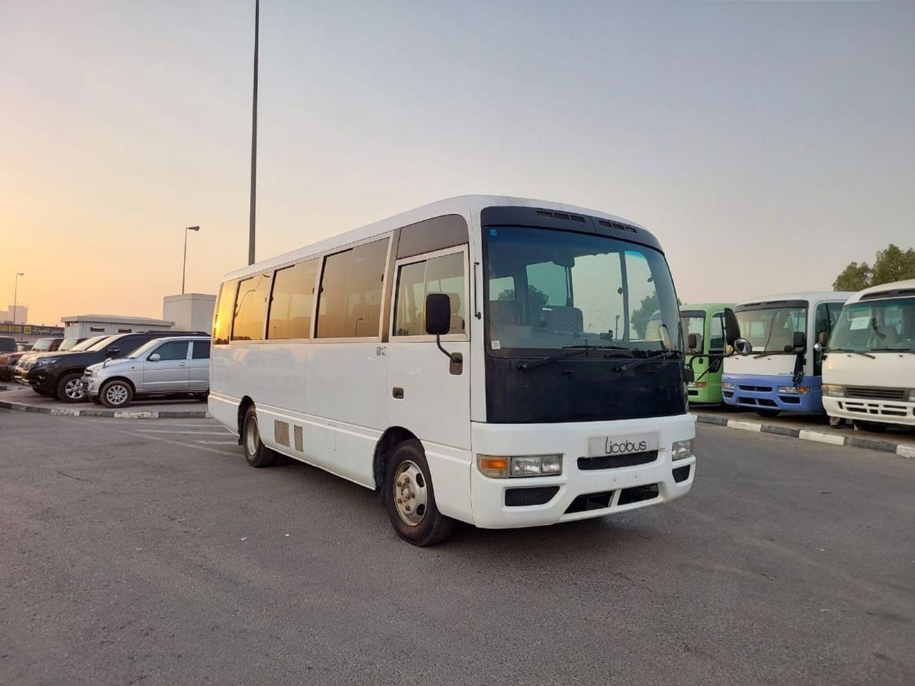 نيسان سيفيليان NISSAN CIVILIAN BUS RHD 2003 MODEL 4.2 L DIESEL AUTOMATIC(PM20191)