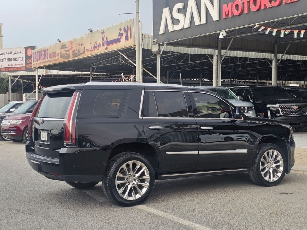 كاديلاك إسكالاد Premium Luxury Platinum 6.2L 4WD