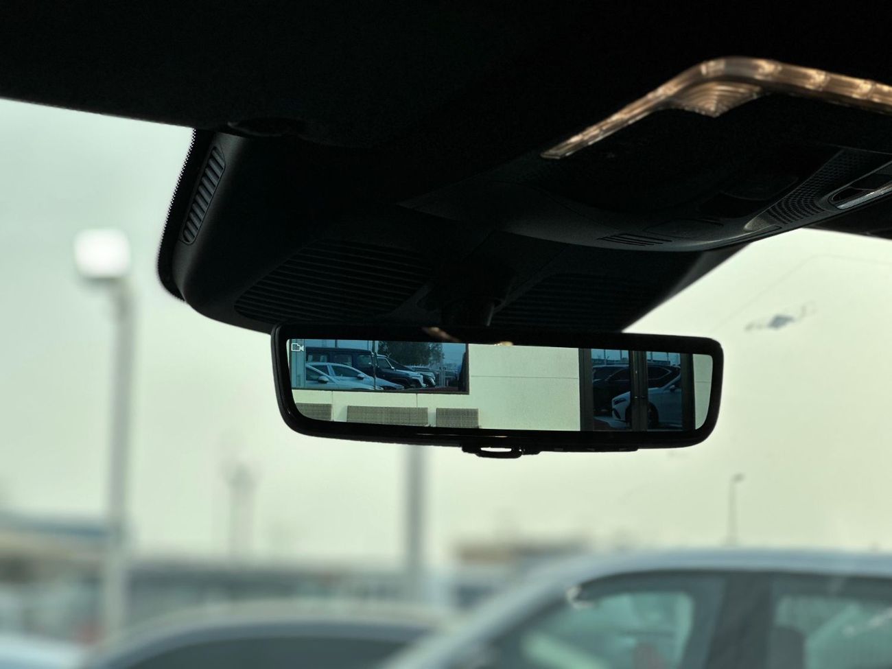 Mercedes-Benz V 300 D Brand New V300D Avantgarde is avaliable in stock