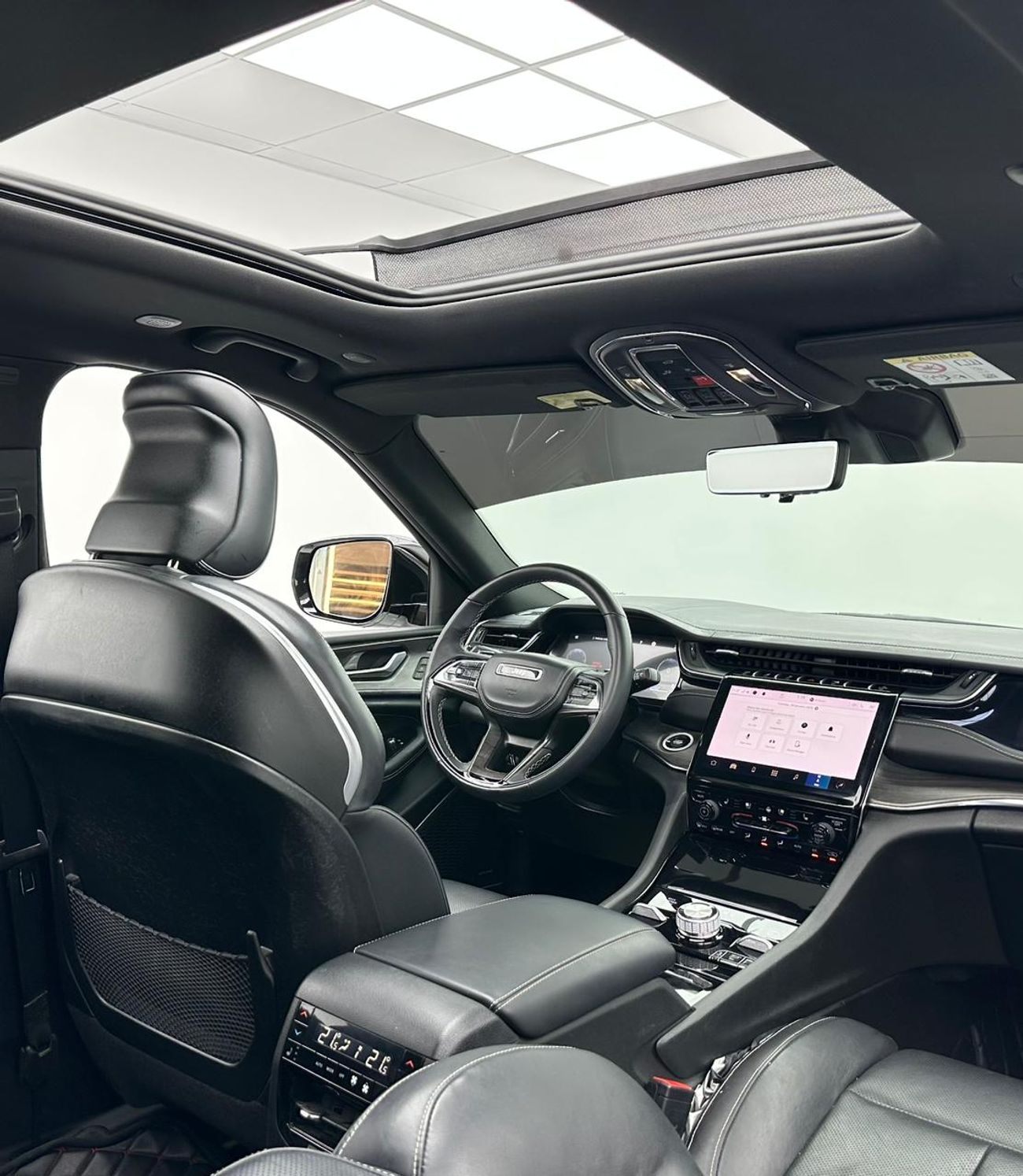 Jeep Grand Cherokee Overland 3.6L 2023 Jeep Grand Cherokee Overland 4x4, 07/2028 Jeep Warranty + Service Contract, Jeep 