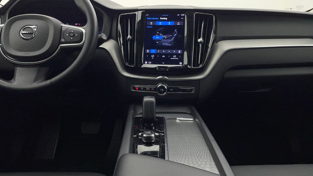 فولفو XC 60 2L 2023 | 0 DP | 1509/Month | 30 Day Return | Service History