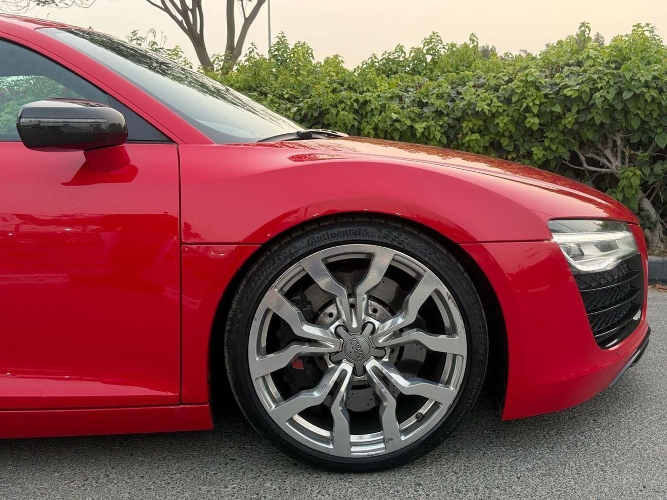 أودي R8 FSI Audi R8 V8 FSI 2015 GCC Specs - Pristine Condition Full Service History in perfect condition
