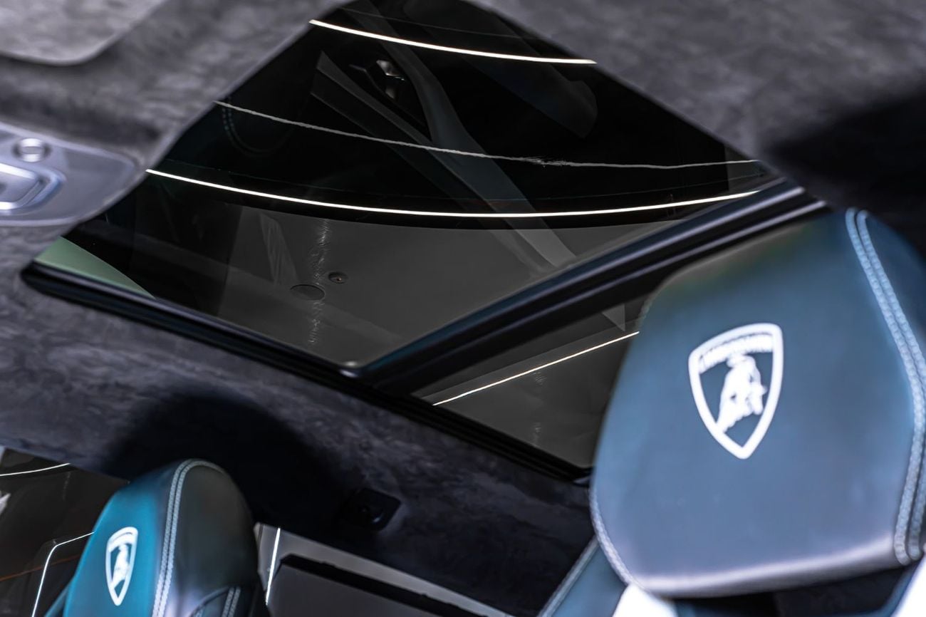Lamborghini Urus STANDARD 2022 Lamborghini Urus | 4.0L Twin-Turbo V8 | 641 HP | Under Warranty | GCC Specs