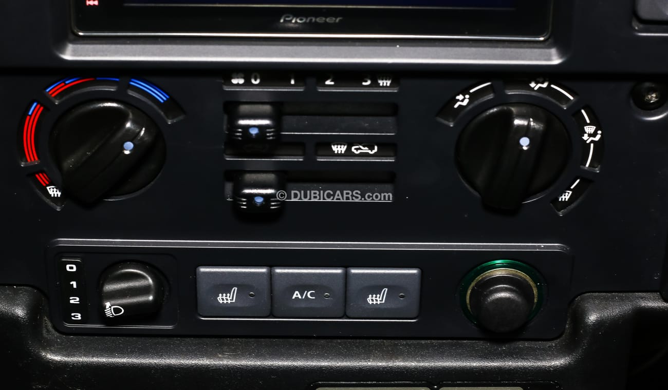 Land Rover Defender Urban Truck