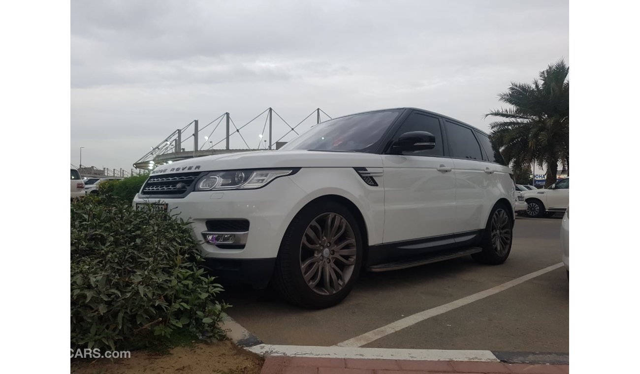 لاند روفر رينج روفر سبورت Range Rover Sport 3.0L HSE 2016 under warranty 2021 and full service in agency no accident/رينج روفر