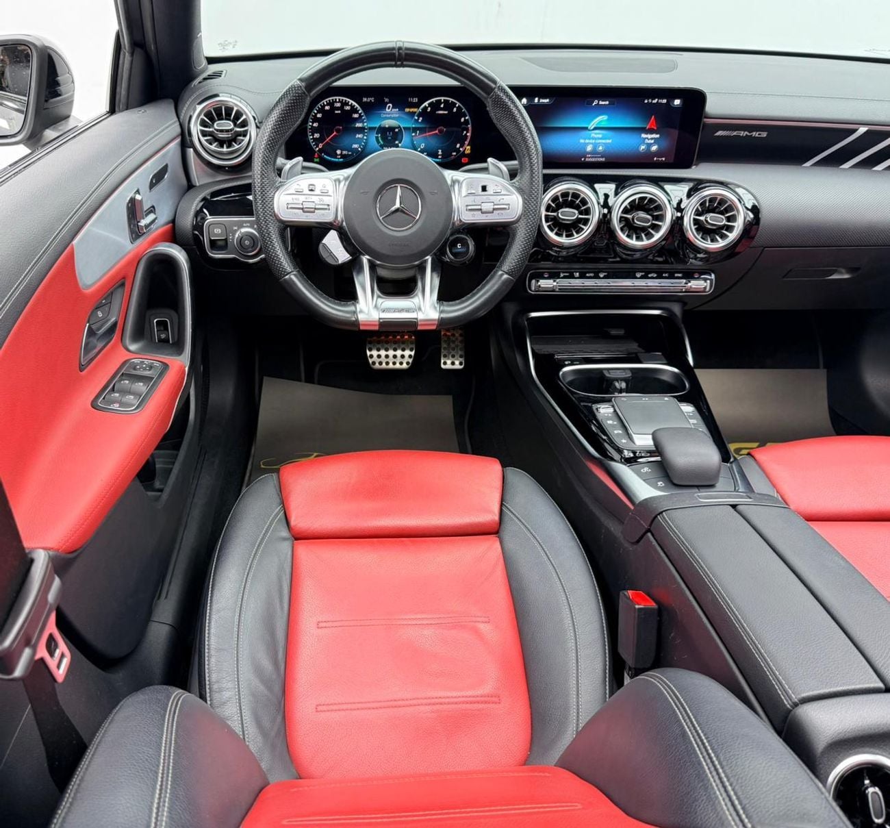 مرسيدس بنز A 35 AMG 4MATIC 2021 Mercedes Benz A35 AMG 4MATIC, Warranty, Full Service History, Excellent Condition, GCC