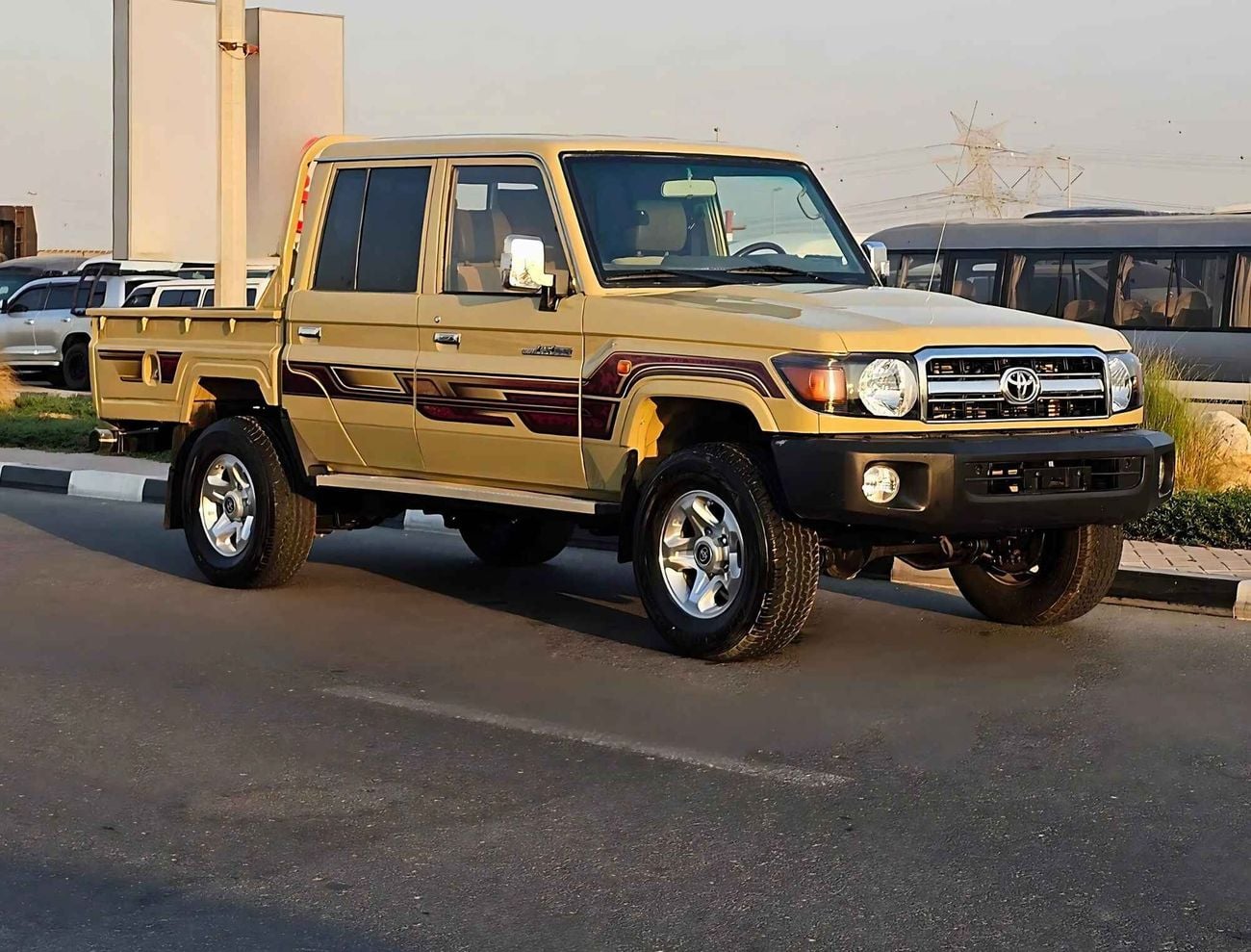 Toyota Land Cruiser Pick Up / 4 DOOR/ PATROL MANUAL V6/ EXPORT ONLY/ LOT# 69619