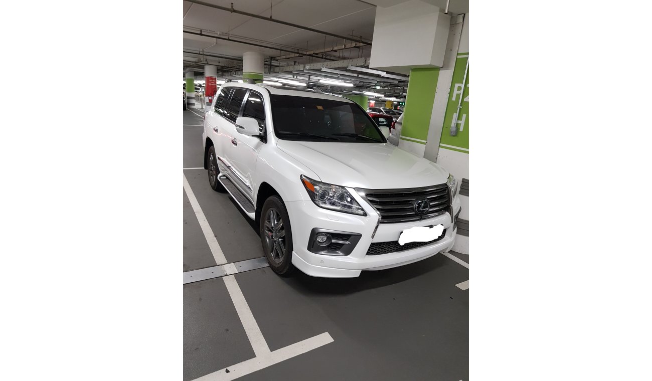 Lexus LX570 sport Titanium