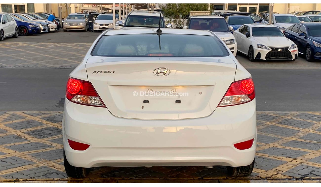 Hyundai Accent GLS, 1.6L V4